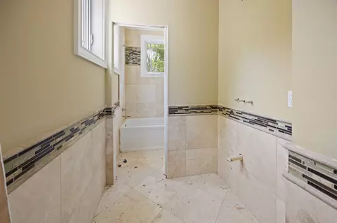 Bath - 201 Roarks Ridge Rd, Decherd, TN 37324 photo 5 of 7