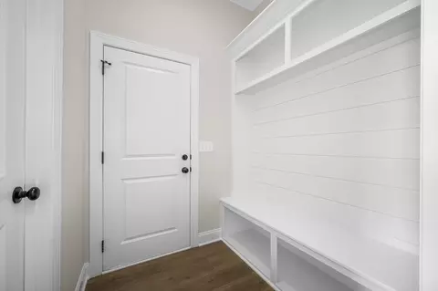 Entry Way - 524 Gresham Ln, Murfreesboro, TN 37129 photo 1 of 1