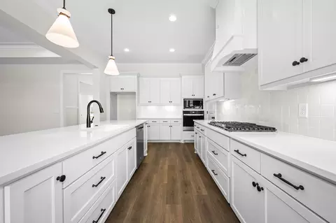 Kitchen - 524 Gresham Ln, Murfreesboro, TN 37129 photo 2 of 2