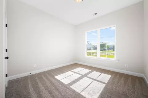 Bedroom - 524 Gresham Ln, Murfreesboro, TN 37129 photo 2 of 6