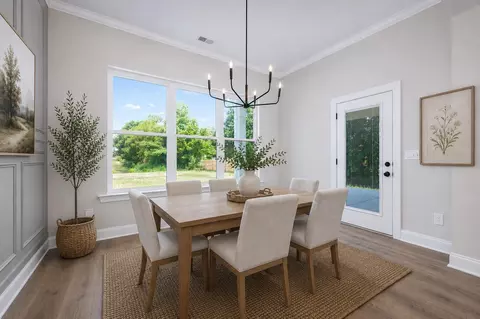 Dining - 524 Gresham Ln, Murfreesboro, TN 37129 photo 1 of 2