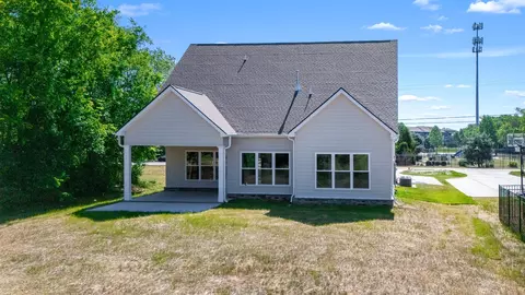 Exterior - 524 Gresham Ln, Murfreesboro, TN 37129 photo 7 of 8