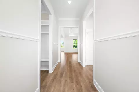 Entry Way - 524 Gresham Ln, Murfreesboro, TN 37129 photo 1 of 3