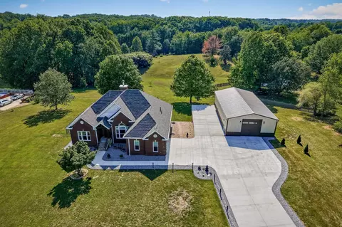 256 Kings Pointe Ln, Mcminnville, TN 37110