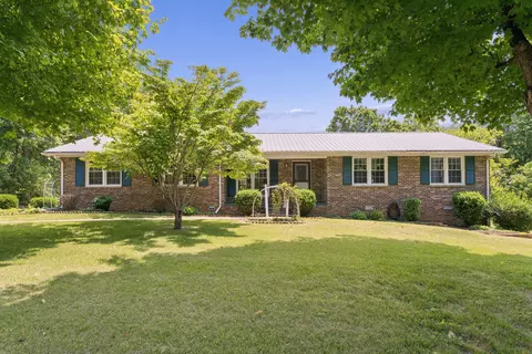 8904 Pinewood Rd, Lyles, TN 37098