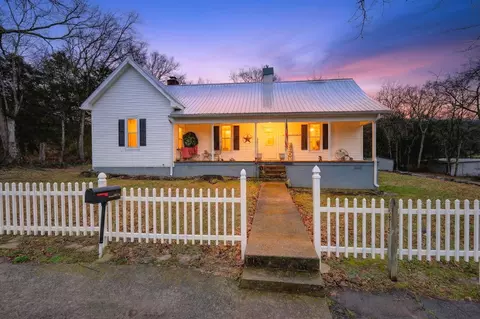 5815 Bradyville Rd, Bradyville, TN 37026