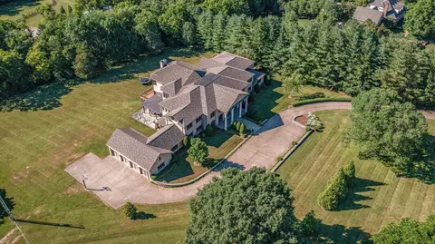 6261 Hillsboro Pike, Nashville, TN 37215