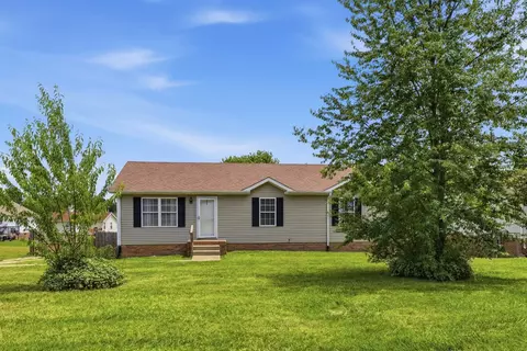 1829 Needmore Rd, Clarksville, TN 37042