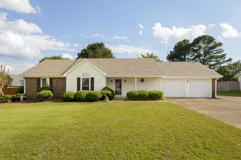 303 Cordelia Way, Florence, AL 35633