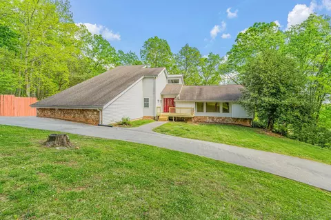 200 Briarcliff Rd, Sweetwater, TN 37874
