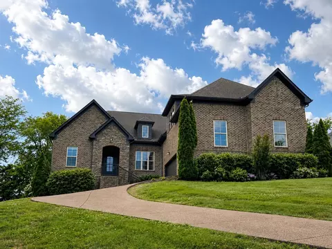 1038 Island Brook Dr, Hendersonville, TN 37075
