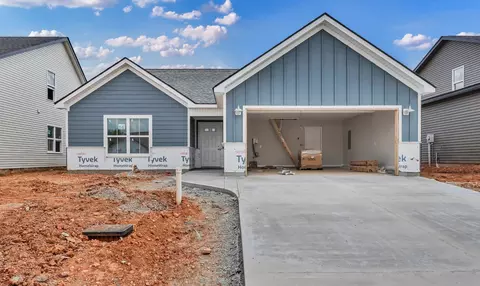 2721 Brewster Dr, Clarksville, TN 37042