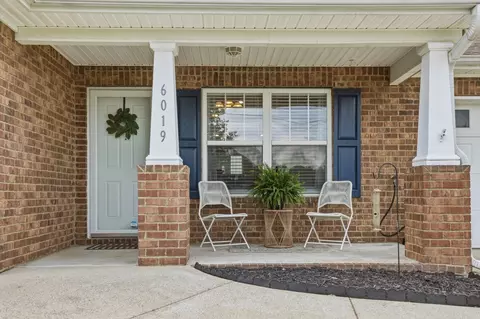 6019 Chickadee Cir, Spring Hill, TN 37174 photo 2