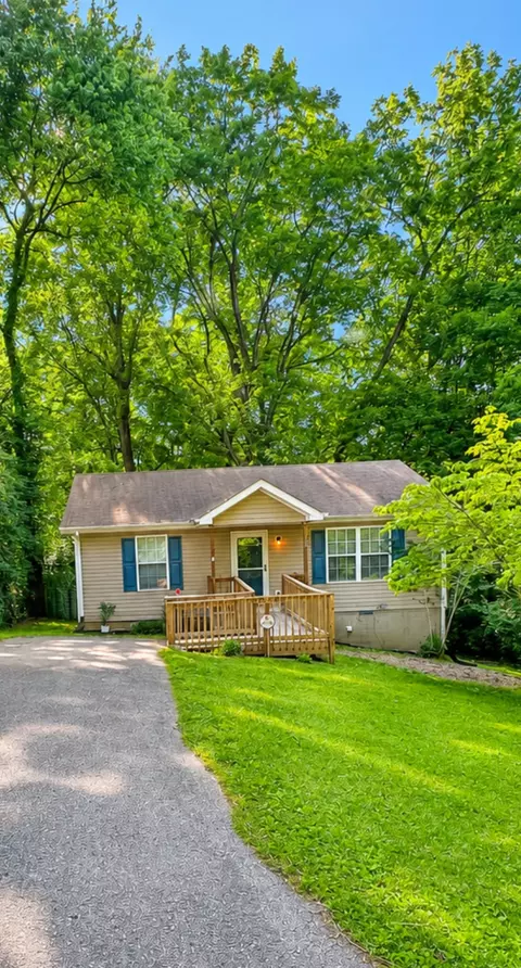 168 Inglewood Dr, Clarksville, TN 37040