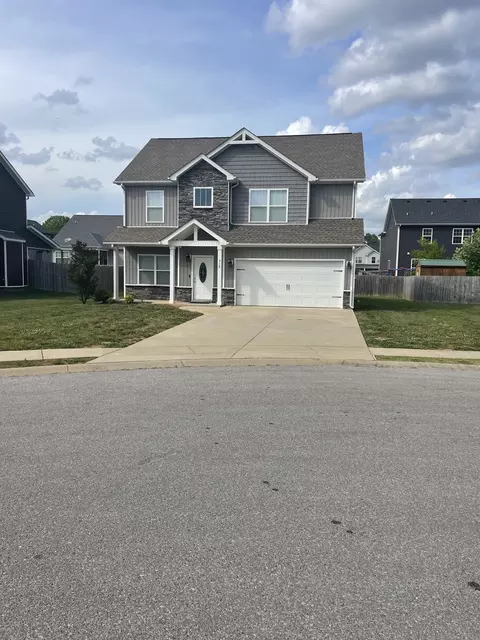 519 Latham Ct, Clarksville, TN 37043