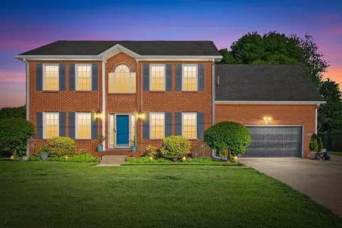1375 Bluebonnet Dr, Clarksville, TN 37042