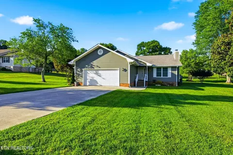 1404 Housley Dr, Athens, TN 37303