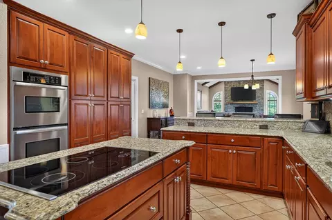 Kitchen - 933 John Henry Lewis Rd, Dunlap, TN 37327 photo 3 of 4