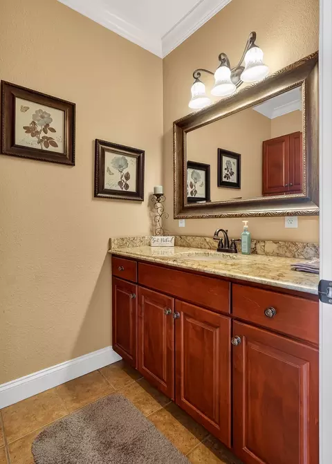 Bath - 933 John Henry Lewis Rd, Dunlap, TN 37327 photo 1 of 8