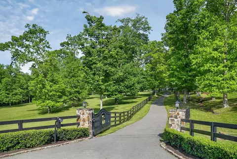Exterior - 933 John Henry Lewis Rd, Dunlap, TN 37327 photo 4 of 40