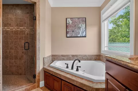 Bath - 933 John Henry Lewis Rd, Dunlap, TN 37327 photo 3 of 8