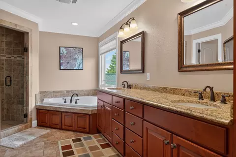 Bath - 933 John Henry Lewis Rd, Dunlap, TN 37327 photo 5 of 8