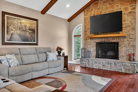 Living - 933 John Henry Lewis Rd, Dunlap, TN 37327 photo 4 of 5
