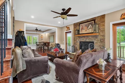 Living - 933 John Henry Lewis Rd, Dunlap, TN 37327 photo 2 of 5