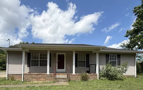 499 Belew Dr, Lawrenceburg, TN 38464