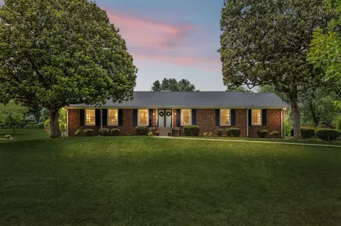 210 Barley Mill Rd, Old Hickory, TN 37138
