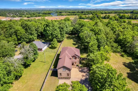 540 Peach Valley Rd, Gallatin, TN 37066