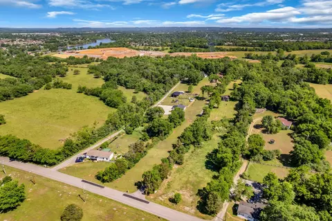 540 Peach Valley Rd, Gallatin, TN 37066