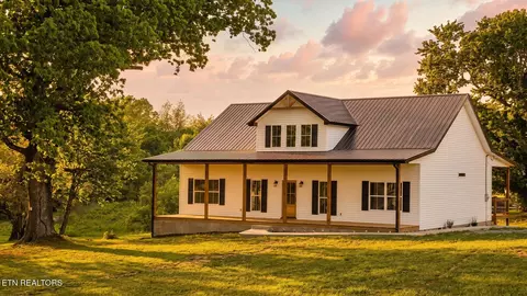 103 N Duncan St, Jamestown, TN 38556