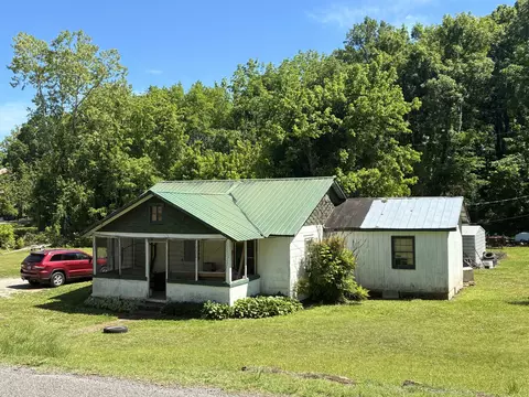 51 Sycamore Landing Rd, Waverly, TN 37185