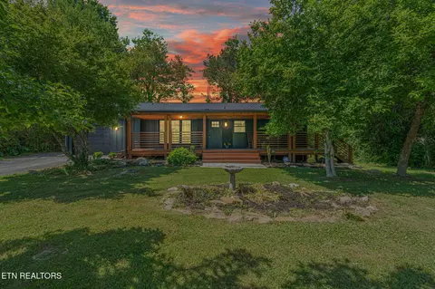 329 Sarvis Dr, Knoxville, TN 37920
