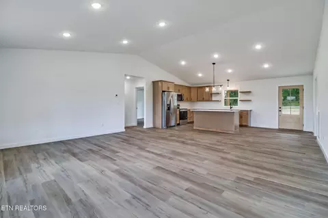 817 Hack Beaty Rd, Grimsley, TN 38565 photo 6