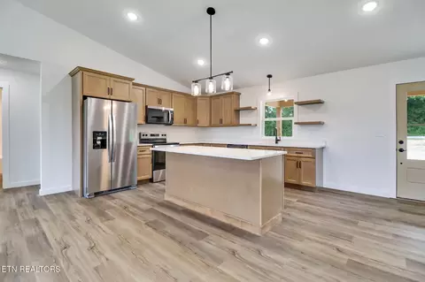 817 Hack Beaty Rd, Grimsley, TN 38565 photo 7