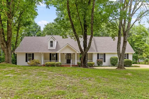 152 Ridgeway Cir, Ringgold, GA 30736