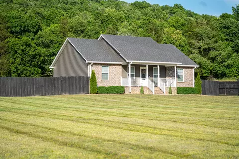 Exterior - 494 Rogues Fork Rd, Bethpage, TN 37022 photo 3 of 12