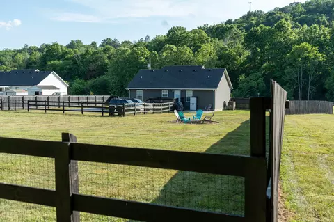 Exterior - 494 Rogues Fork Rd, Bethpage, TN 37022 photo 7 of 12