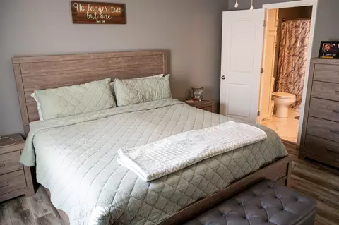 Bedroom - 494 Rogues Fork Rd, Bethpage, TN 37022 photo 5 of 5