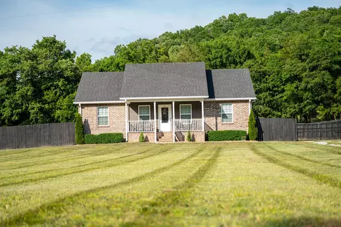 Exterior - 494 Rogues Fork Rd, Bethpage, TN 37022 photo 2 of 12