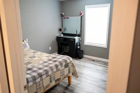 Bedroom - 494 Rogues Fork Rd, Bethpage, TN 37022 photo 2 of 5