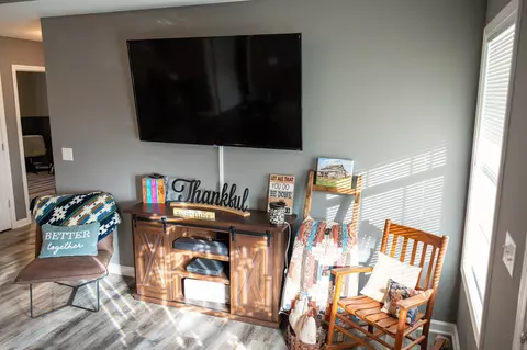 Living - 494 Rogues Fork Rd, Bethpage, TN 37022 photo 1 of 1