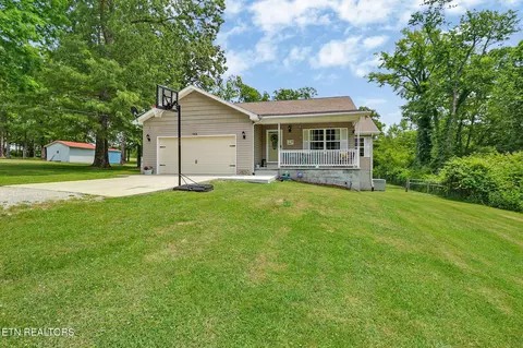 188 Bent Tree Dr, Crossville, TN 38555