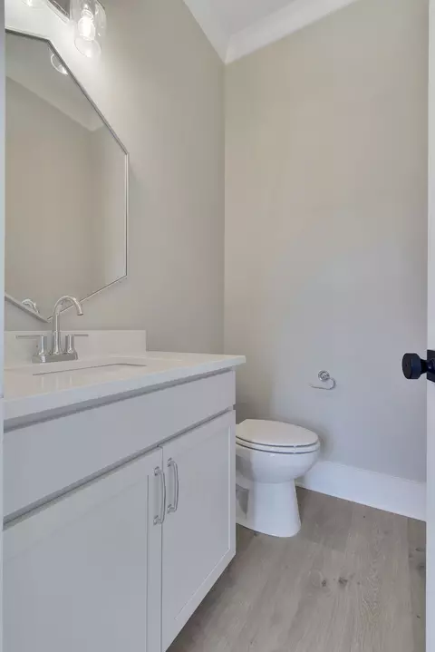 Bath - 1419 Doc Johns Blvd, Murfreesboro, TN 37128 photo 6 of 7