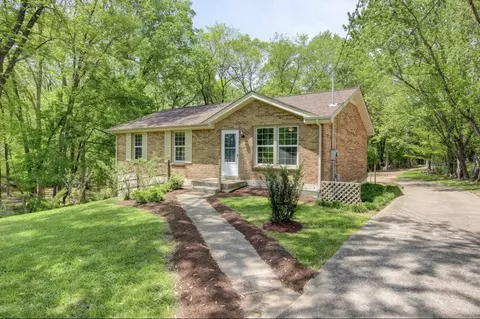 853 Pollard Rd, Clarksville, TN 37042