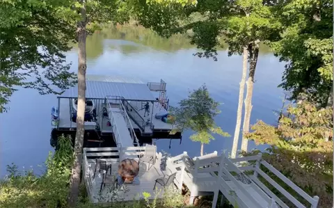 353 Waters Edge Dr, Estill Springs, TN 37330