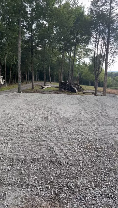 Exterior - 8434 Covington Rd, Eagleville, TN 37060 photo 6 of 8
