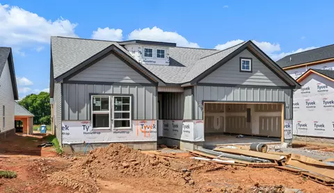 2708 Brewster Dr, Clarksville, TN 37042